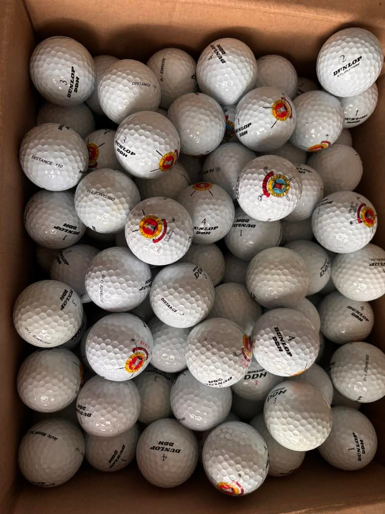 200 stuks Dunlop golfballen, Sport en Fitness, Golf, Ophalen of Verzenden, Zo goed als nieuw, Bal(len)