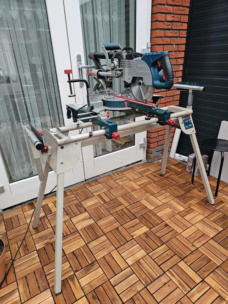 Bosch gcm 8sjl met onderstel gta 2600 afkortzaag zaagmachine, Doe-het-zelf en Verbouw, Gereedschap | Zaagmachines, Afkortzaag