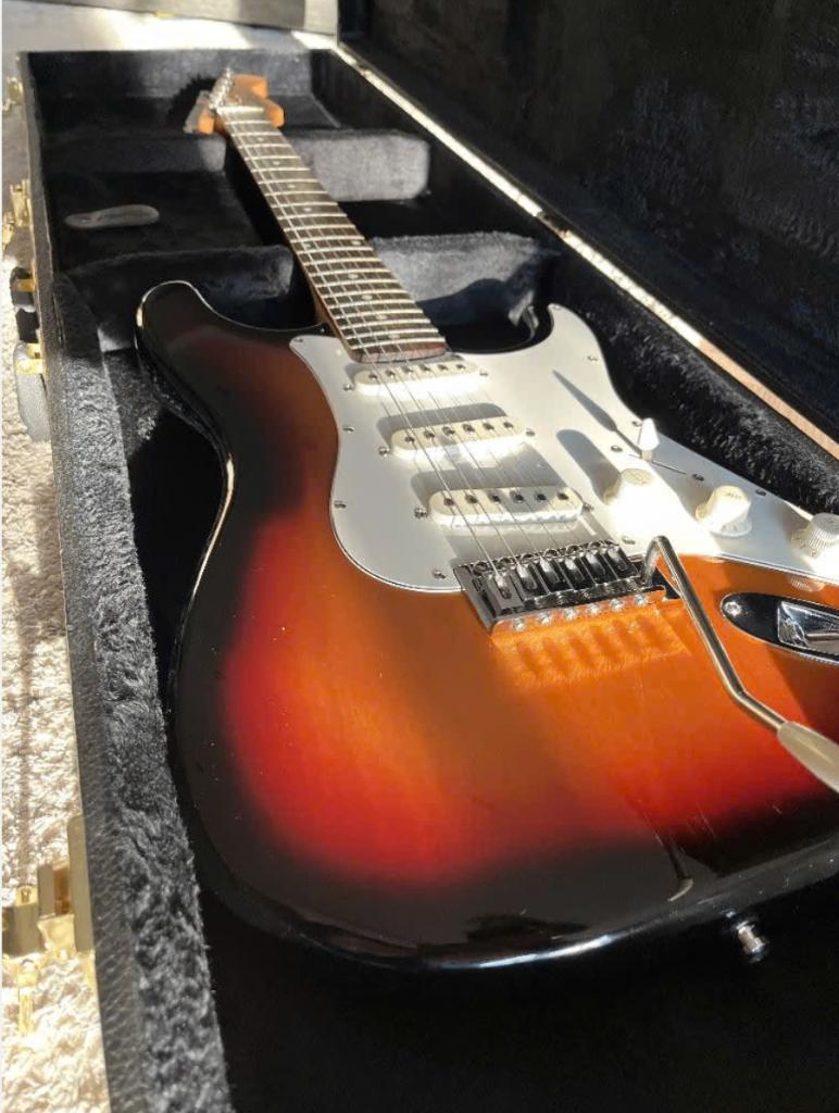 Squier by Fender Stratocaster – Made in Indonesia (2003), Muziek en Instrumenten, Snaarinstrumenten | Gitaren | Elektrisch, Ophalen of Verzenden