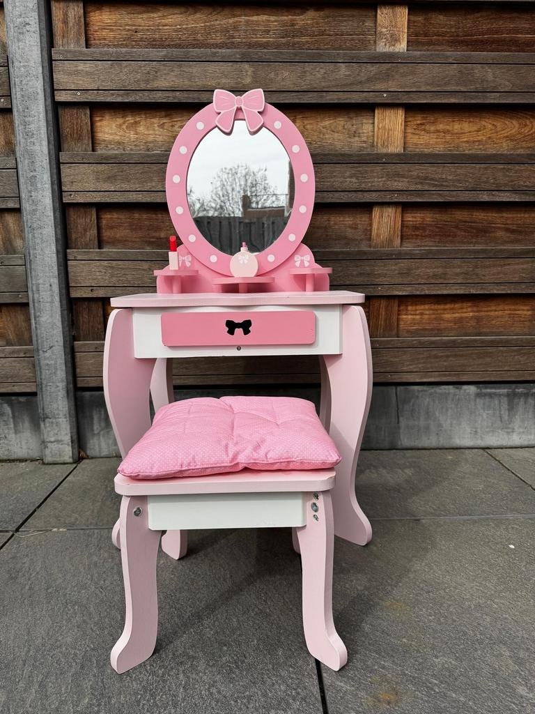 Houten Make-Uptafel Met Accessoires En Echte Lampjes Aanbieding bij