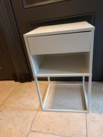 VIKHAMMER Nachtkastje wit, Huis en Inrichting, Ophalen, Zo goed als nieuw, Minder dan 45 cm, 55 tot 70 cm
