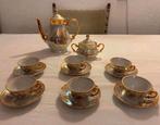 Vintage porseleinen theeservies met gouden details, Antiek en Kunst, Antiek | Servies compleet, Ophalen