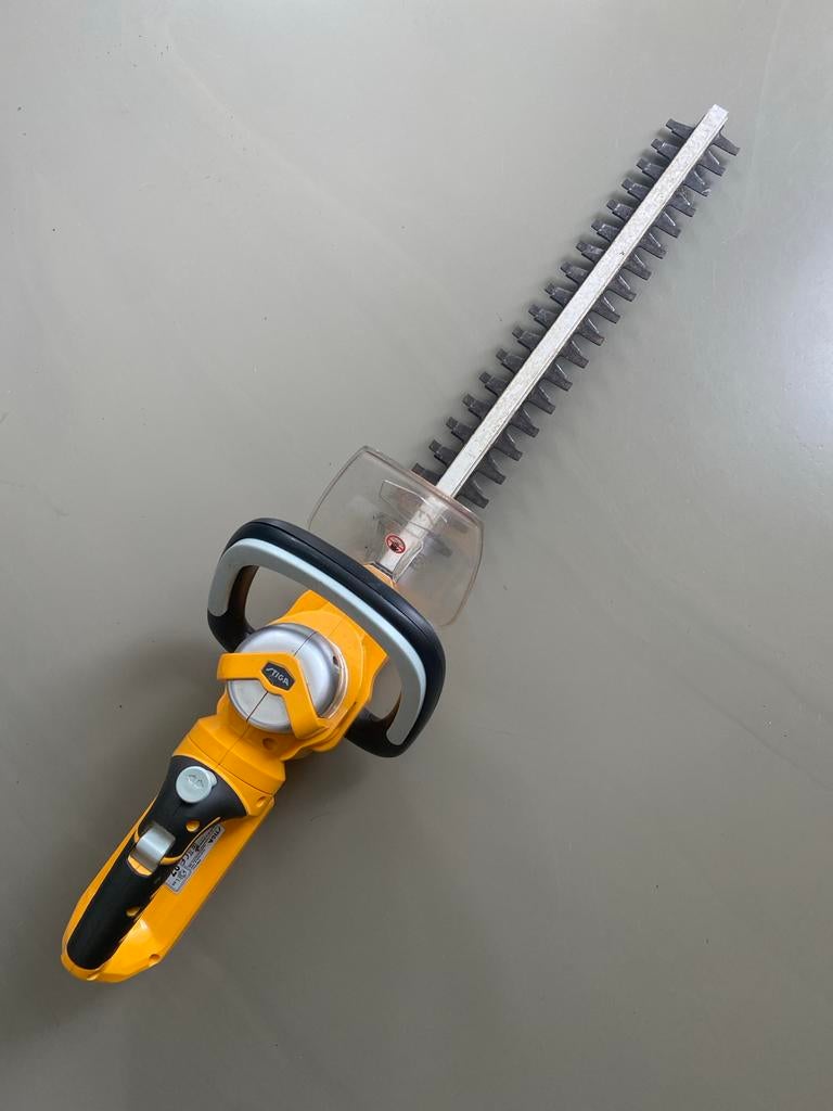 Stiga Heggenschaar, Ophalen, Gebruikt