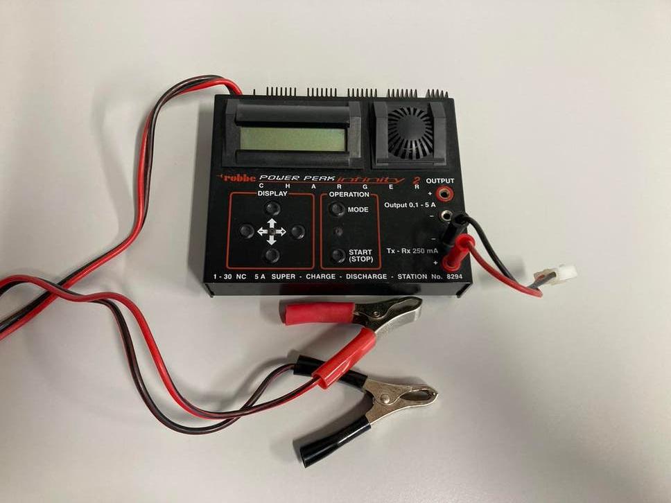 Robbe Powerpeak Infinity 2, 5 amp acculader voeding 12 volt, Ophalen, Gebruikt, Overige schalen, Onderdeel