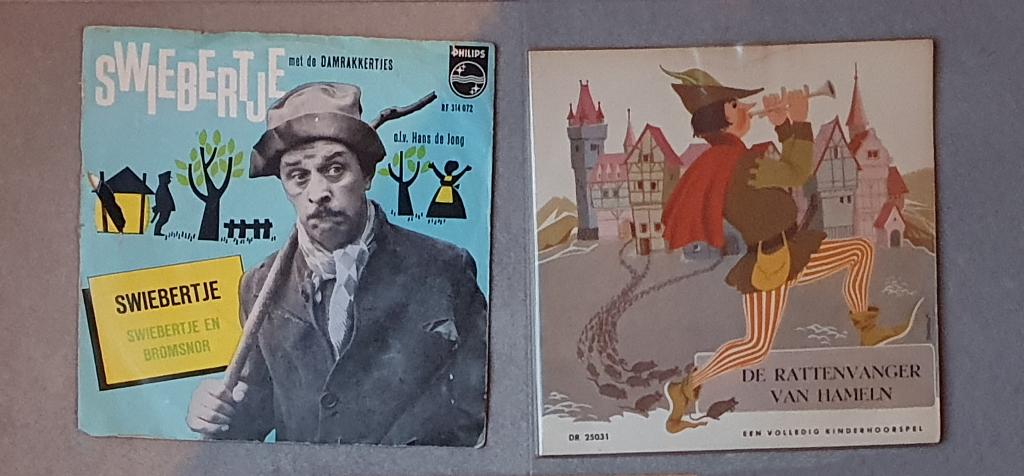 singletjes Swiebertje + rattenvanger van Hamelen, Cd's en Dvd's, Vinyl | Kinderen en Jeugd, Gebruikt, Ophalen of Verzenden, Verhaal of Sprookje