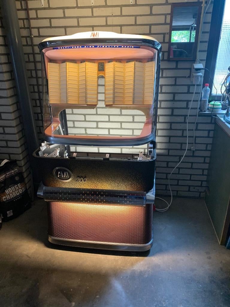 GEVRAAGD Jukebox AMI H of I E-200 select, Verzamelen, Automaten | Jukeboxen, Gebruikt, Ami, 1950 tot 1960, Ophalen of Verzenden