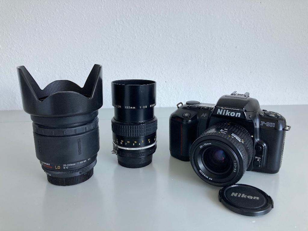 Nikon spiegelreflexcamera met toebehoren en Minolta compact, Ophalen, Gebruikt, Spiegelreflex, Nikon