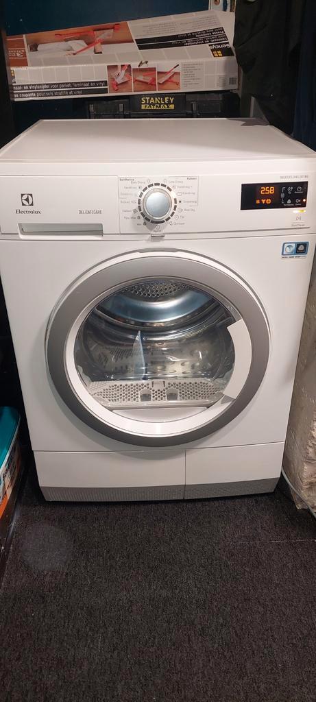 Super mooie en luxe Electrolux warmtepompdroger, Witgoed en Apparatuur, Wasdrogers, Condens, 8 tot 10 kg, 85 tot 90 cm, Ophalen