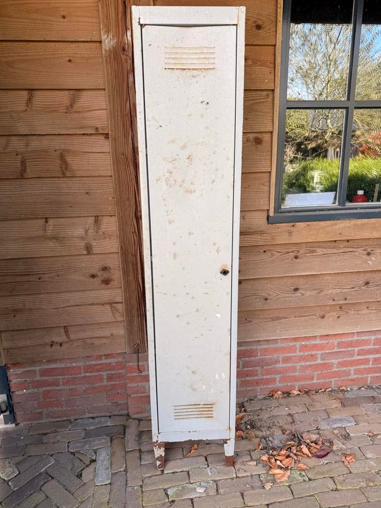 Metalen kast - Ideaal voor schuur of legerkamer, Ophalen, Gebruikt