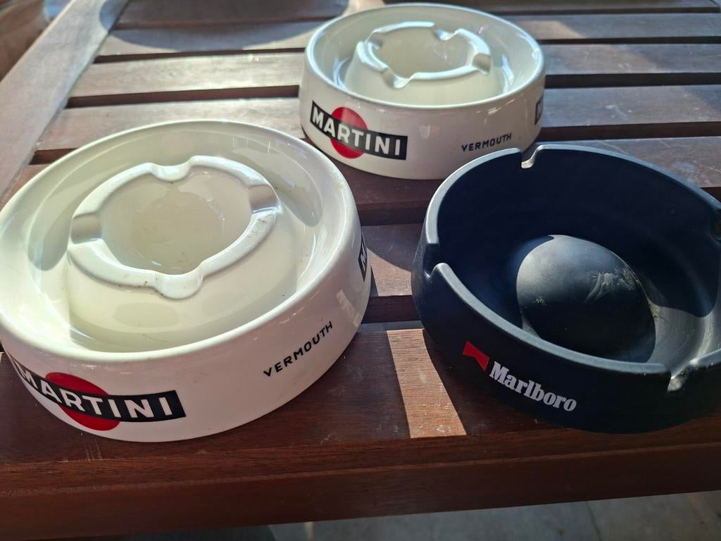 3 Asbakken: 2x Martini Vermouth, 1x Marlboro, Ophalen, Gebruikt, Gebruiksvoorwerp