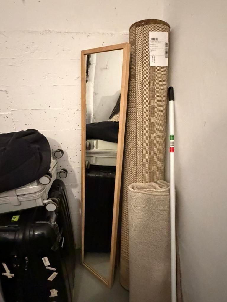 Ikea Varsnas spiegel, Huis en Inrichting, Woonaccessoires | Spiegels, Minder dan 50 cm, Ophalen of Verzenden, Zo goed als nieuw