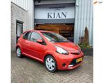 Toyota Aygo 1.0 VVT-i Dynamic Orange, Voorwielaandrijving, Euro 5, Gebruikt, Overige kleuren