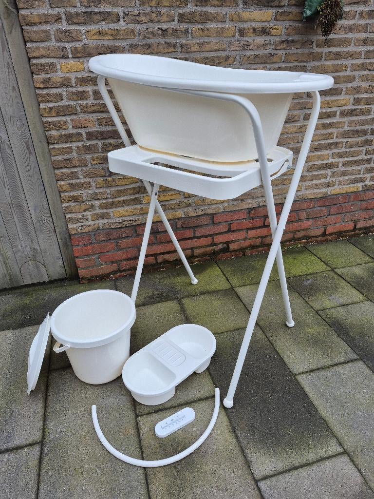 Te Koop! Bebe-Jou Babybadje met standaard en accessoires., Ophalen, Gebruikt, Badje, Bébé-jou