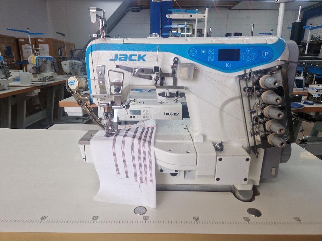 Jack K4-UT bovendek onderdek machine AUTOMAAT ZO GOED ALS 2, Hobby en Vrije tijd, Naaimachines en Toebehoren, Zo goed als nieuw