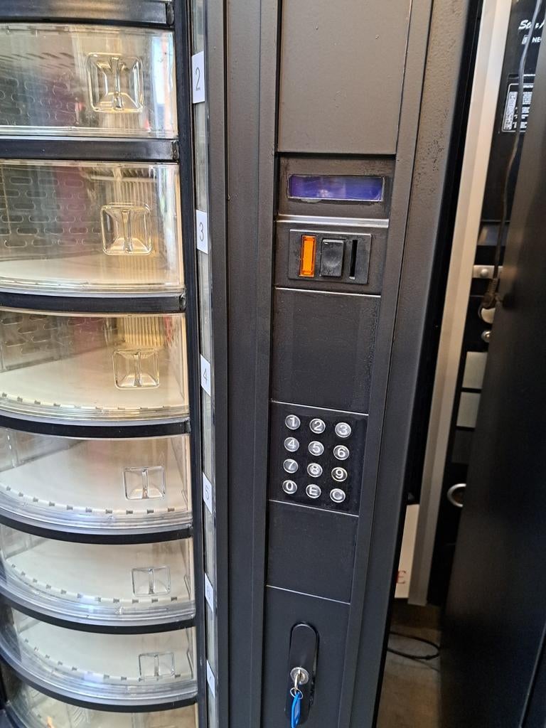 Eier / asperges automaat gekoeld, Ophalen