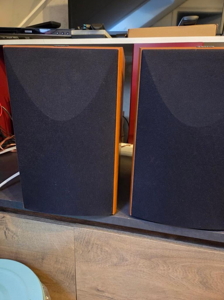 De Jamo E 610 de 2-weg basreflex boekenplankspeakers, Ophalen, Zo goed als nieuw, 60 tot 120 watt, Front, Rear of Stereo speakers
