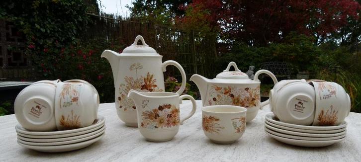 Aparte Poole Pottery Summer Glory Servies set, Huis en Inrichting, Keuken | Servies, Nieuw, Compleet servies, Wedgwood, Aardewerk