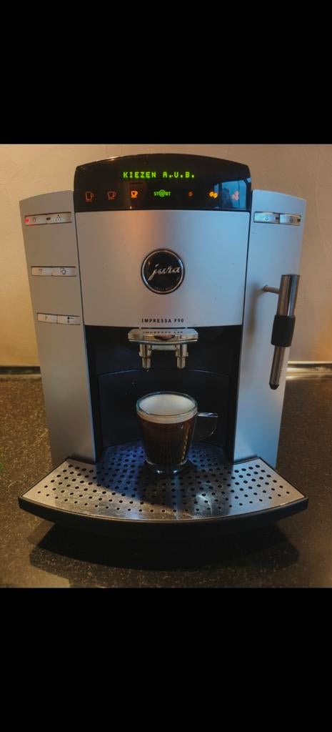 Jura Impressa F90 Volautomatische Koffiemachine, Gebruikt, Koffiemachine, Koffiebonen, 4 tot 10 kopjes