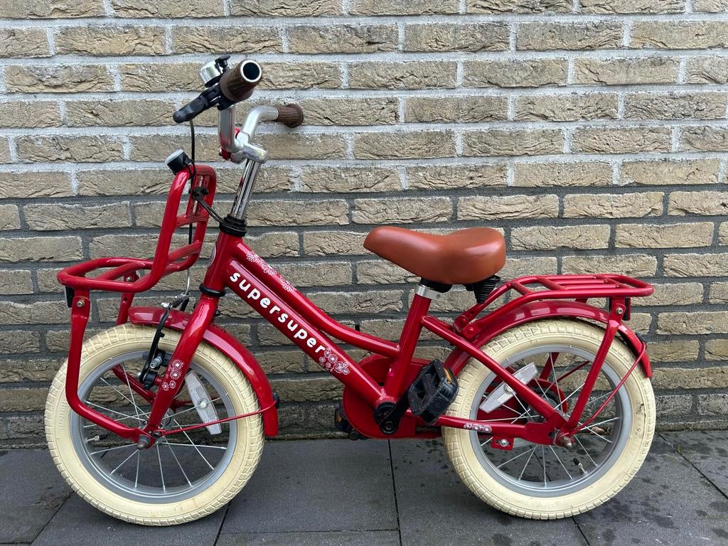 Rode Supersuper kinderfiets 14 inch, Fietsen en Brommers, Fietsen | Kinderfietsjes, Ophalen, Zo goed als nieuw, Minder dan 16 inch