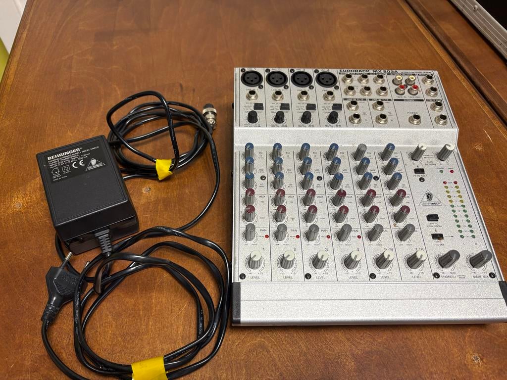 Behringer Eurorack MX802A Mengpaneel - Compact & Compleet, Muziek en Instrumenten, Mengpanelen, Gebruikt, 5 tot 10 kanalen, Microfooningang