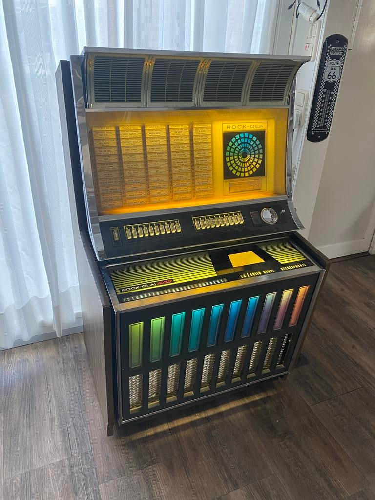 Rock-Ola 443 Jukebox - Jaren '70 - 100 Selecties, Verzamelen, Automaten | Jukeboxen, Gebruikt, Rock Ola, 1970 tot heden, Ophalen