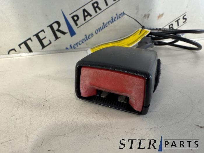 Veiligheidsgordel Insteek rechts-voor van een Mercedes E-Kla, Auto-onderdelen, Interieur en Bekleding, Mercedes-Benz, Gebruikt