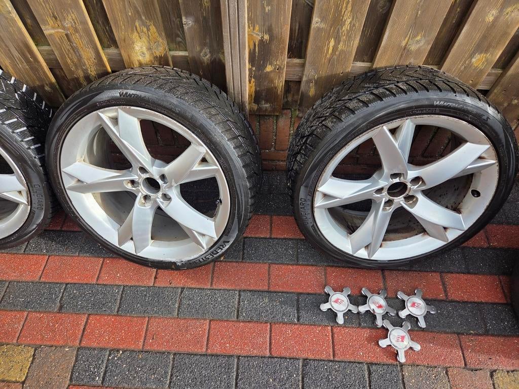 Vredestein Winterbanden 255/35 R19 met S line doppen, Auto-onderdelen, Banden en Velgen, Gebruikt, 255 mm, Winterbanden, Band(en)