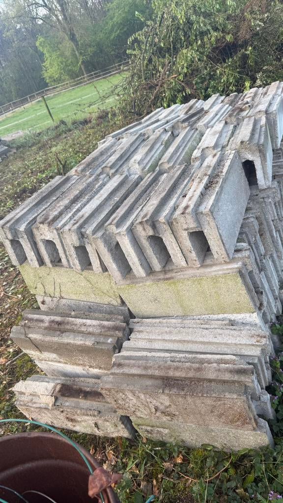 Gratis betonblokken, Ophalen, Steen of Klei, Overige typen, 5 tot 10 m²