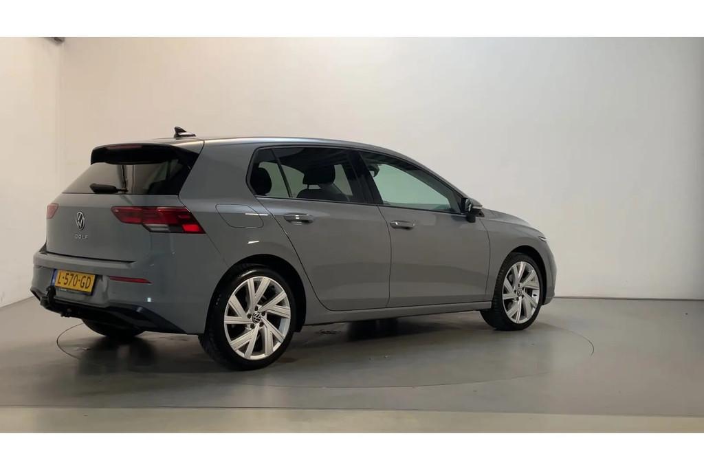 Volkswagen Golf 1.5 TSI Style Sfeerverlichting € 18.250,00, Voorwielaandrijving, Stof, 4 cilinders, Bedrijf