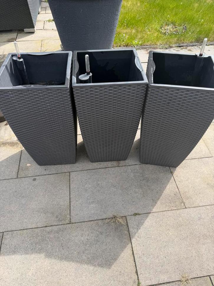 3x Plantenbak 30x30x57 cm - Vierkant, Donkergrijs, Tuin en Terras, Bloembakken en Plantenbakken, Gebruikt, Kunststof, Binnen, 30 tot 60 cm