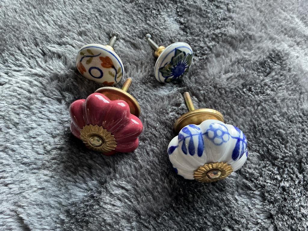 Set van 4 diverse kastknoppen, Ophalen of Verzenden, Gebruikt