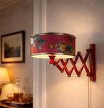 Vintage schaarlamp / wandlamp – rood hout & bloemenkap, Ophalen, Zo goed als nieuw, Hout