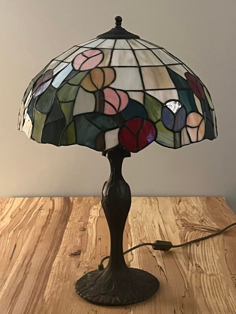 Tiffany tulpen lamp, Ophalen, 50 tot 75 cm, Zo goed als nieuw, Tiffany