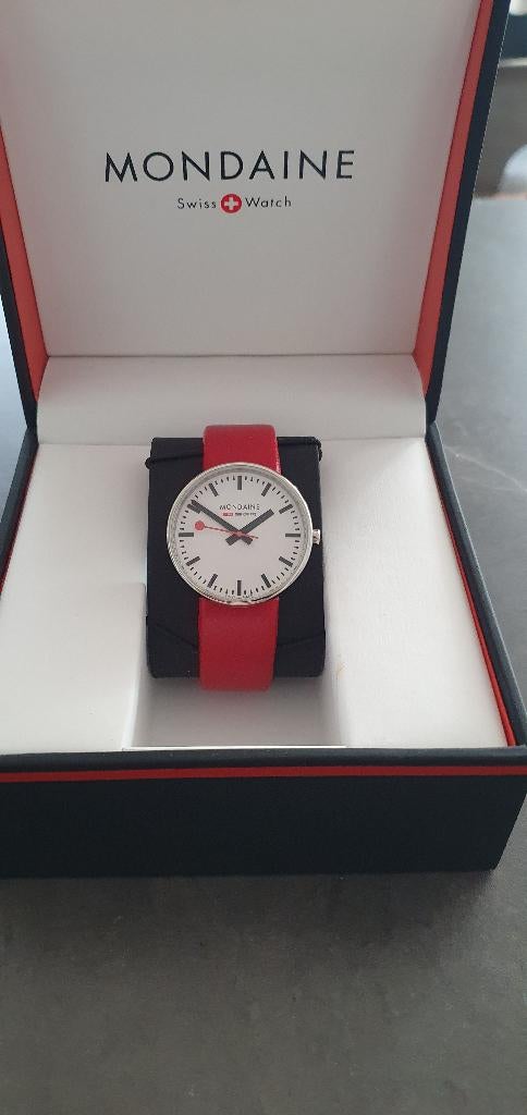 Mondaine met originele rode band., Overige merken, Leer, Staal, Polshorloge