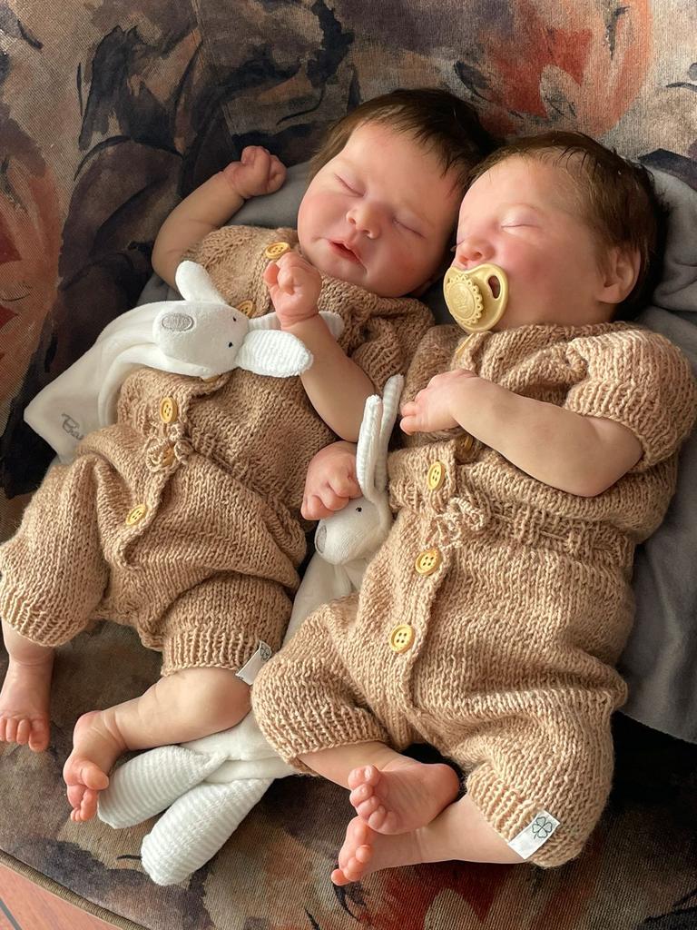 Minik bied zelf gebreide/gehaakte baby-peuter kleertjes., Ophalen of Verzenden, Nieuw, Haken, Wol of Garen