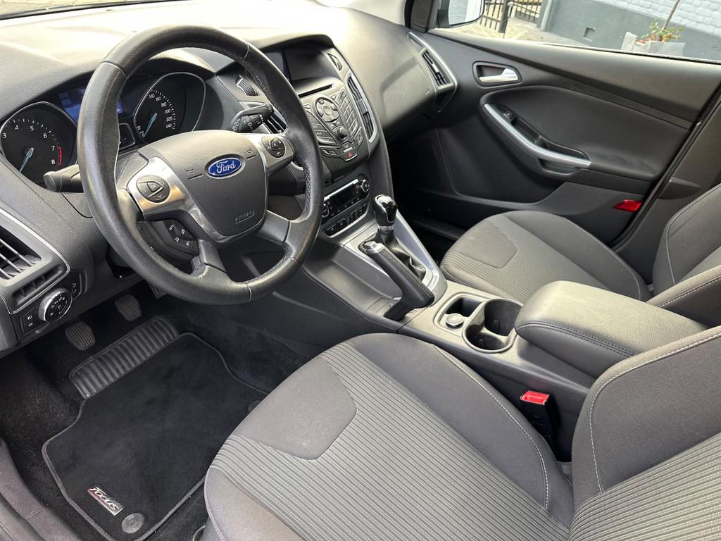 Ford Focus 1.0 EcoBoost | KEYLESS | NAVI | CLIMA | PDC |, Auto's, Ford, Gebruikt, Zwart, Bruin, 635 kg