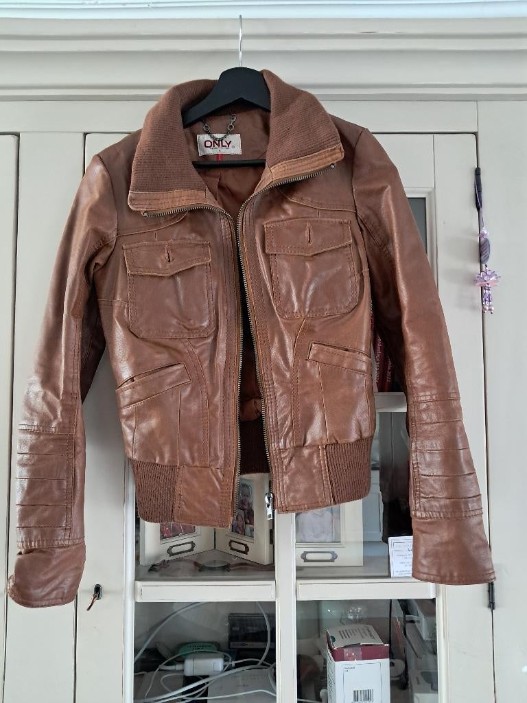 Te koop: Korte leren dames jas, Only, Ophalen, Zo goed als nieuw