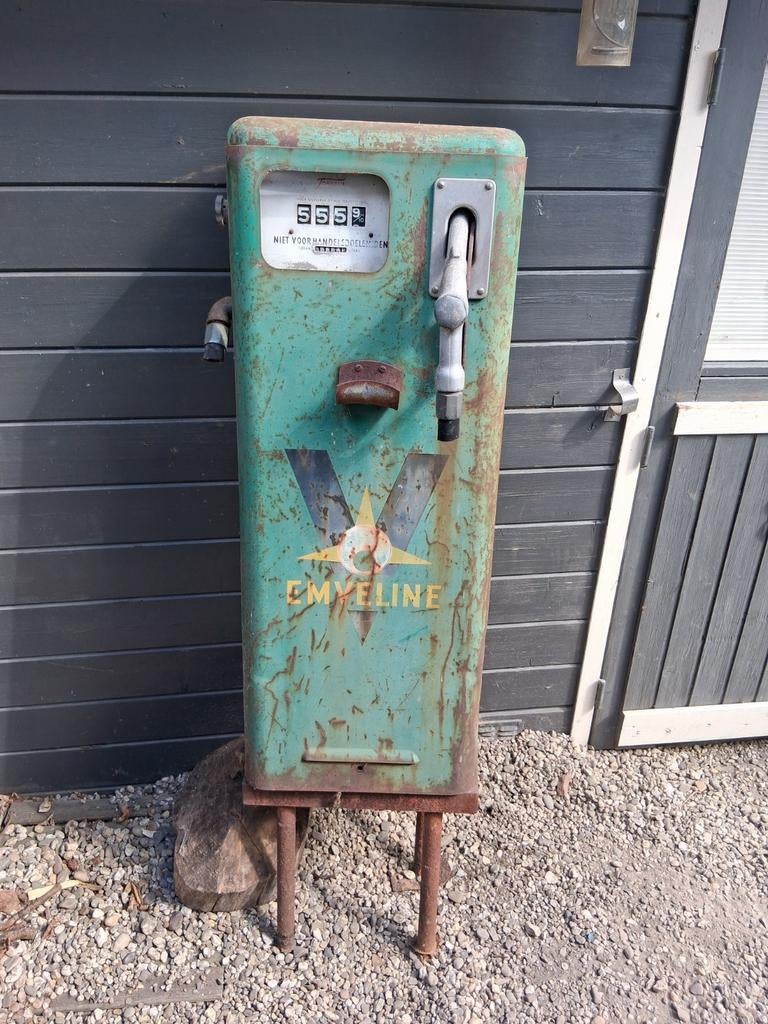 Vintage benzinepomp, groen met 'EMVELINE' logo, Antiek en Kunst, Ophalen