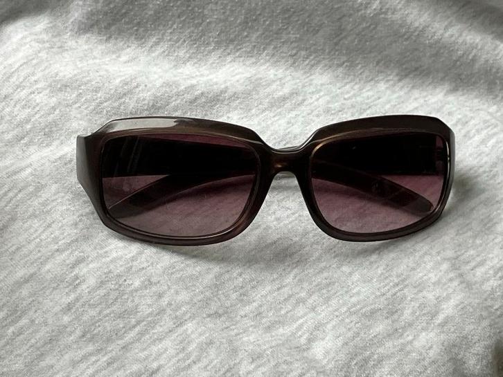 Design zonnebril van Nederandse modeontwerper Frans Molenaar, Sieraden, Tassen en Uiterlijk, Zonnebrillen en Brillen | Dames, Gebruikt