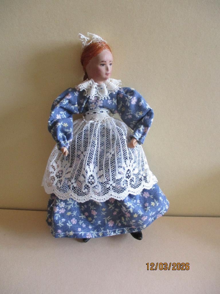 poppenhuis popje antieke dame, Ophalen of Verzenden, Gebruikt, Decoratie