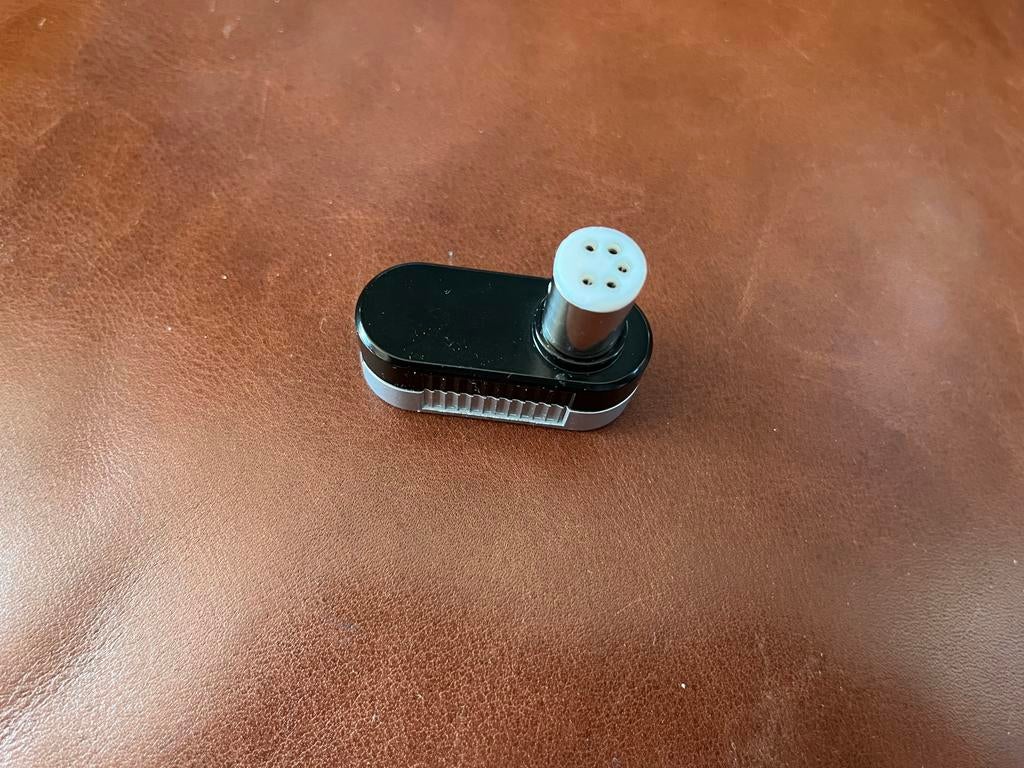 Furutech DIN L Audio Connector, Audio, Tv en Foto, Ophalen of Verzenden, Zo goed als nieuw, Overige kabels