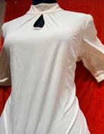 NieuweTop, korte mouw en keyhole Hals. Maat L. Travelstof., Kleding | Dames, Truien en Vesten, Ophalen of Verzenden, Nieuw, Maat 42/44 (L)