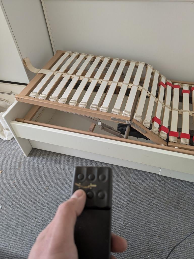 2x Elektrische lattenbodems 70x195 cm, Huis en Inrichting, Slaapkamer | Matrassen en Bedbodems, Ophalen, Gebruikt, Bedbodem, 200 cm