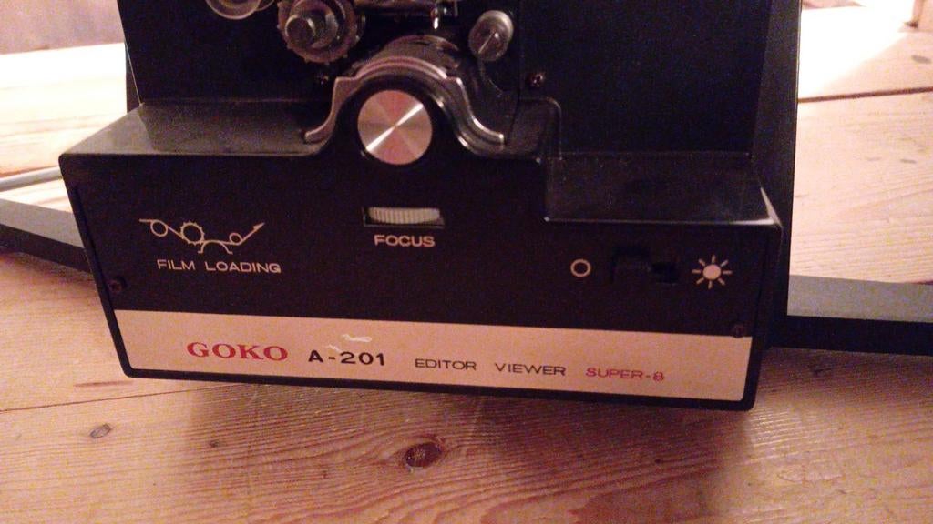 Film loading, Verzamelen, Fotografica en Filmapparatuur, Ophalen of Verzenden, 1960 tot 1980