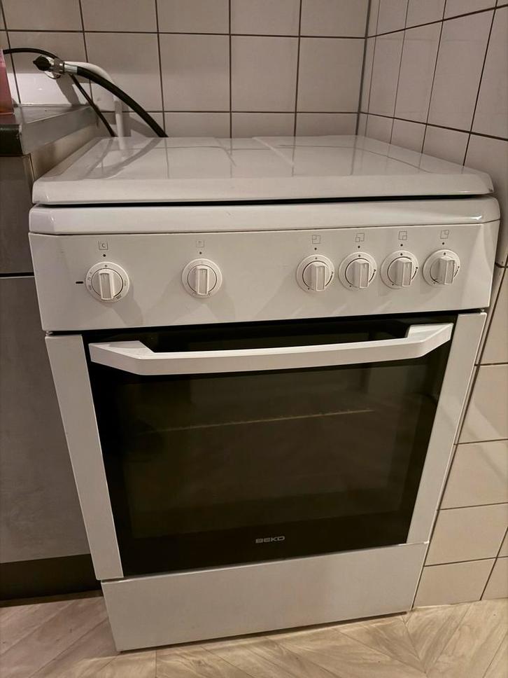 Beko Gasfornuis - Goed Werkend!, Witgoed en Apparatuur, Fornuizen, Gebruikt, Vrijstaand, Gas, 4 kookzones, 85 tot 90 cm, 45 tot 60 cm