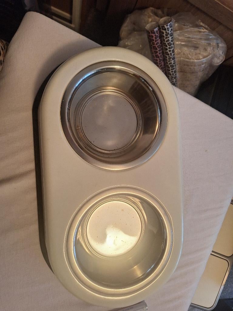 Honden bak, Ophalen, Nieuw