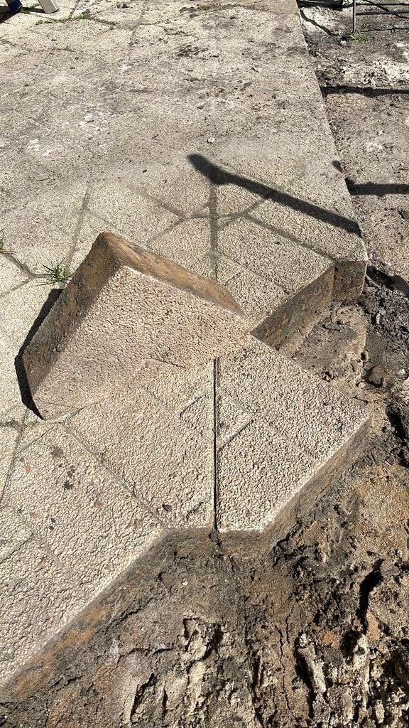 Bisschop mutzen laatste kans gratis gratis, Tuin en Terras, Ophalen, Gebruikt, Klinkers, 10 m² of meer