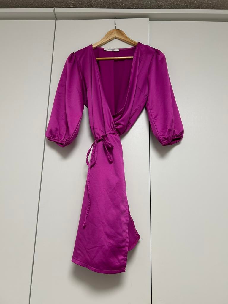 Sisters point jurk satijn maat M - nieuw staaf, Ophalen of Verzenden, Zo goed als nieuw