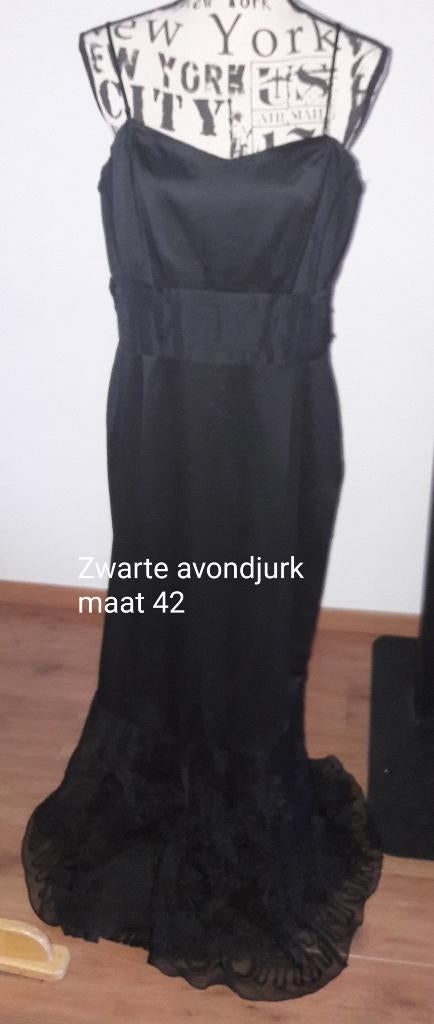 Zwarte avondjurk maat 42, Galajurk, Zwart, Maat 42/44 (L), Ophalen of Verzenden