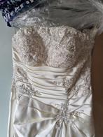 Trouwjurk ivoor met vetersluiting maat 40/42, Kleding | Dames, Ophalen of Verzenden, Gedragen, Overige kleuren, Trouwjurk